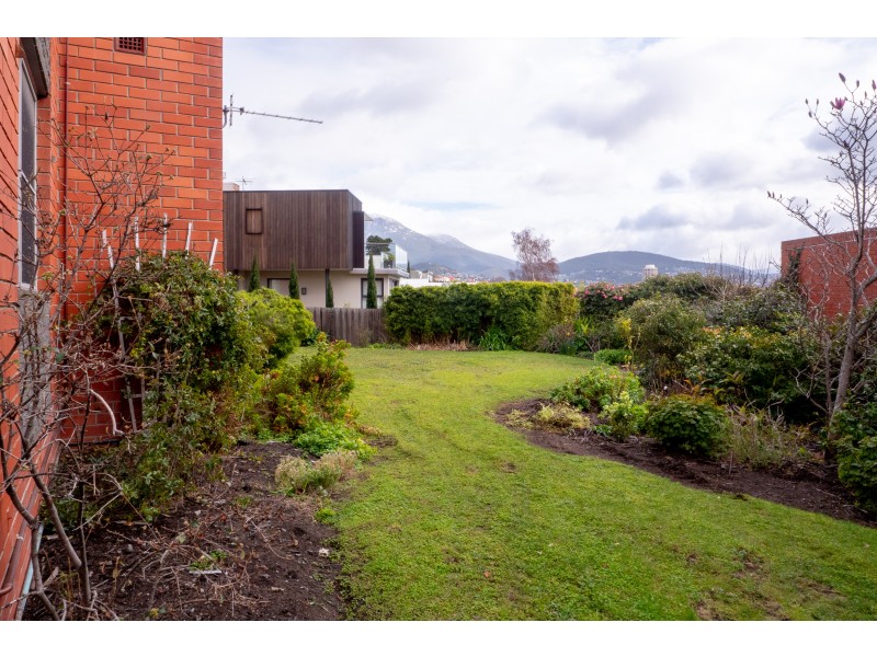 3/2 Mansell Court, Sandy Bay TAS 7005