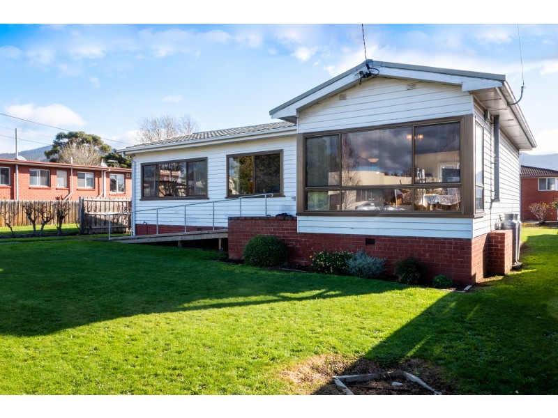 16 Fleming Street, Glenorchy TAS 7010