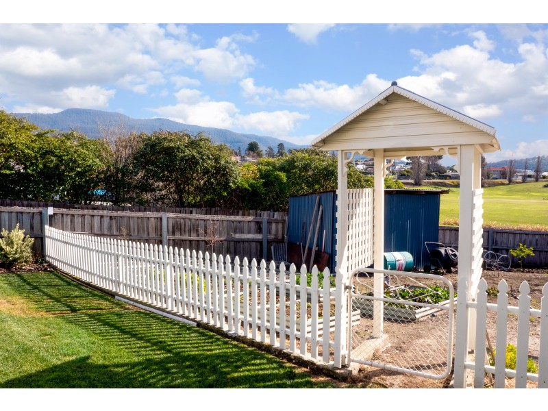 10 Windermere Beach Road, Claremont TAS 7011