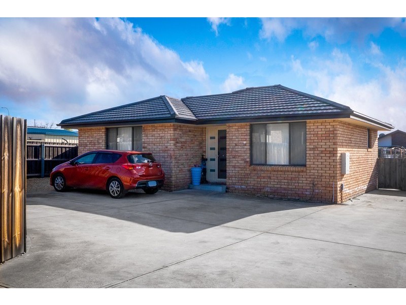 2/7 Alice Place, Brighton TAS 7030