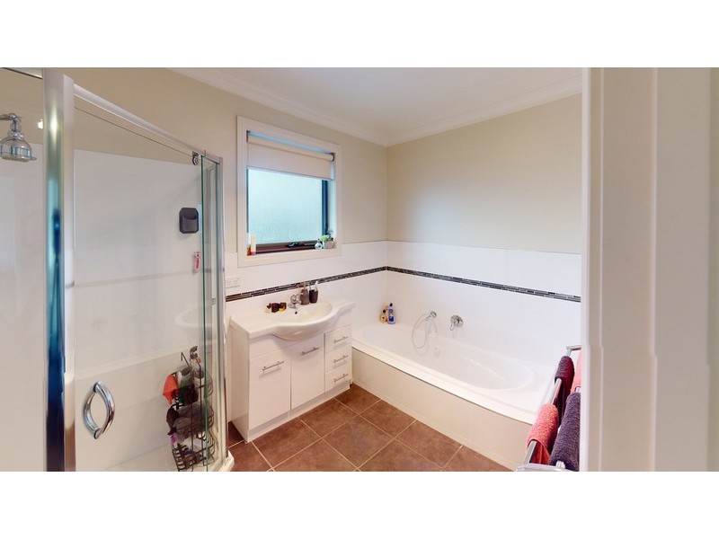 2/7 Alice Place, Brighton TAS 7030