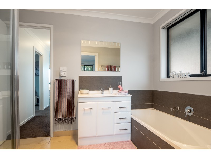2 Alice Place, Brighton TAS 7030