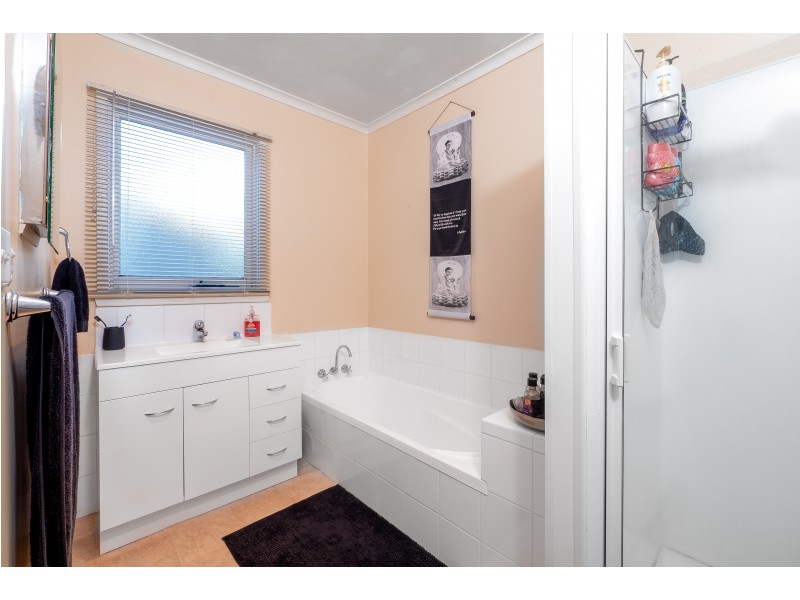 10 Landers Crt, Rokeby TAS 7019