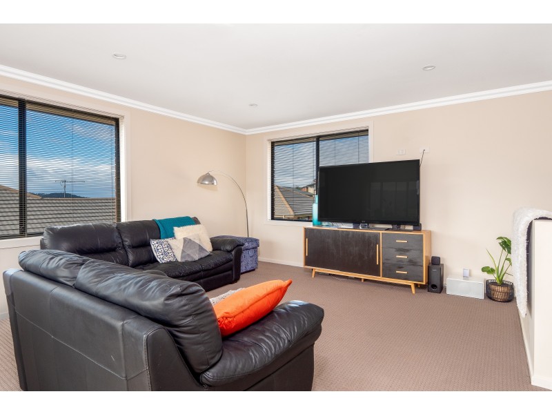 2/14 Glenfern Street, Howrah TAS 7018