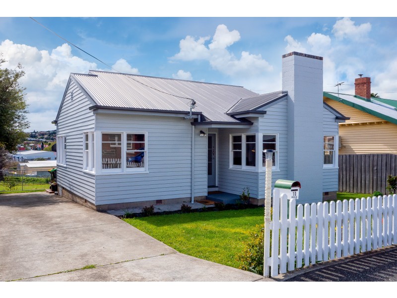 10 Springvale Avenue, New Town TAS 7008