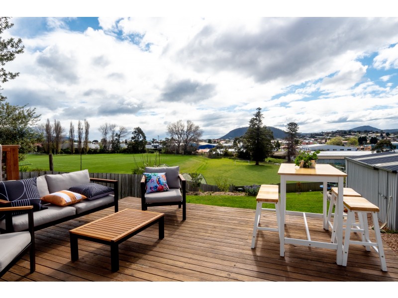 10 Springvale Avenue, New Town TAS 7008