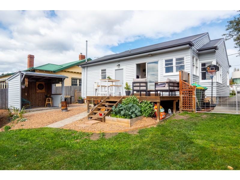 10 Springvale Avenue, New Town TAS 7008