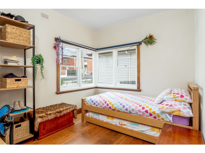 10 Springvale Avenue, New Town TAS 7008