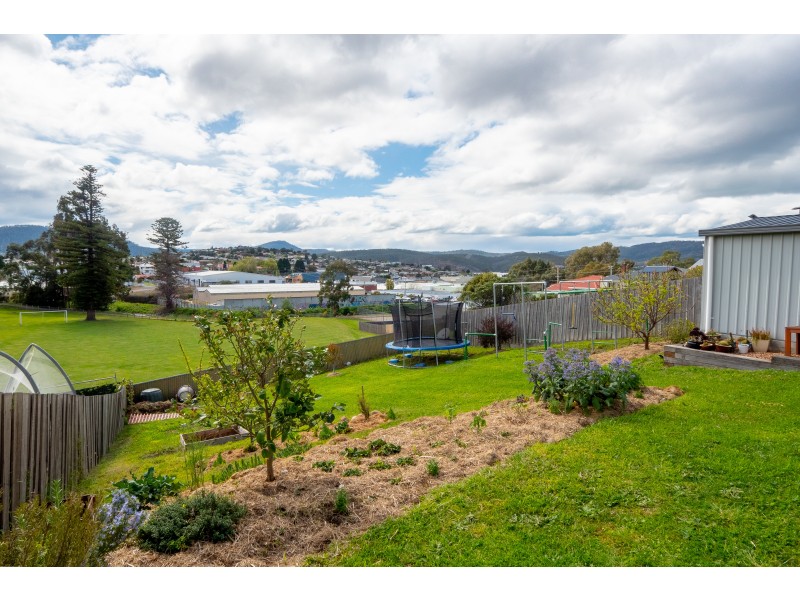 10 Springvale Avenue, New Town TAS 7008