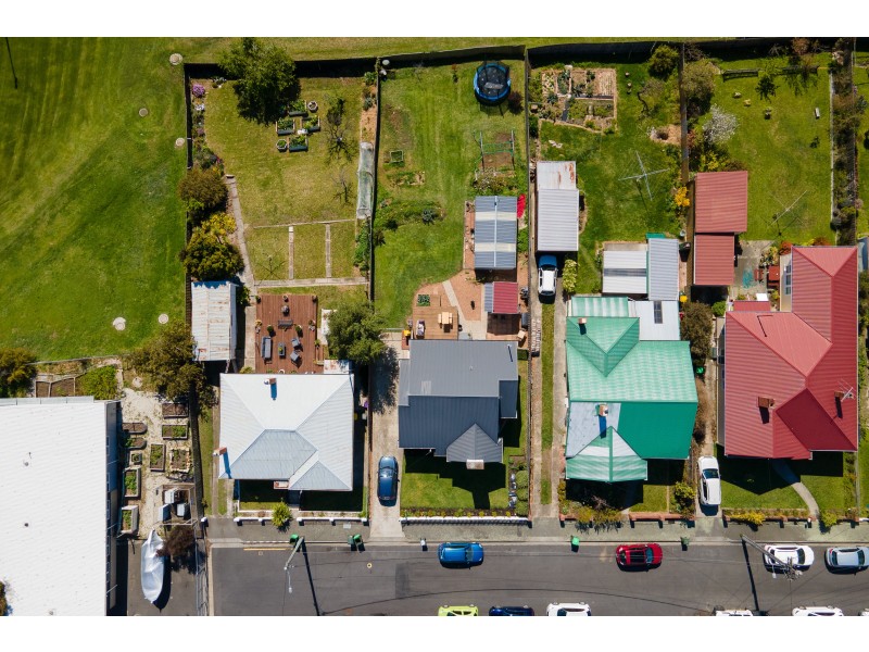 10 Springvale Avenue, New Town TAS 7008