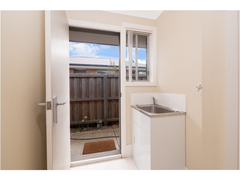 8/1-3 Leighland Road, Claremont TAS 7011