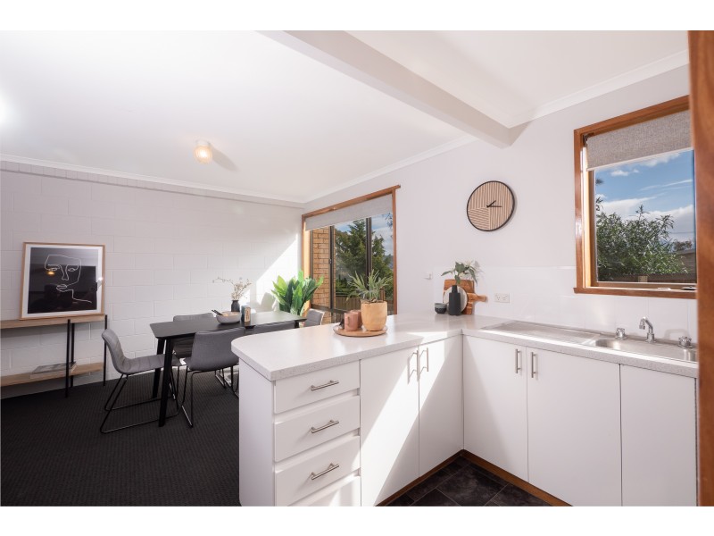 25/4 Clifford Court, Howrah TAS 7018