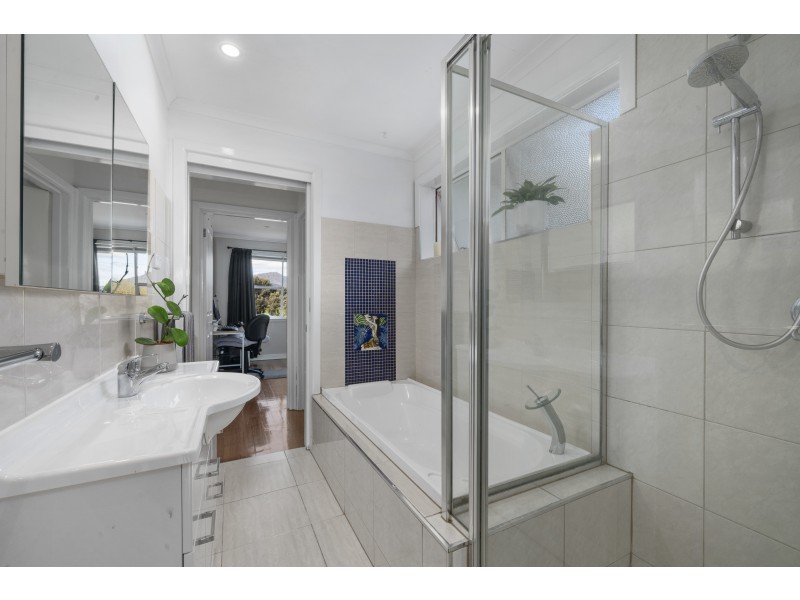 6 Catherine Street, Berriedale TAS 7011