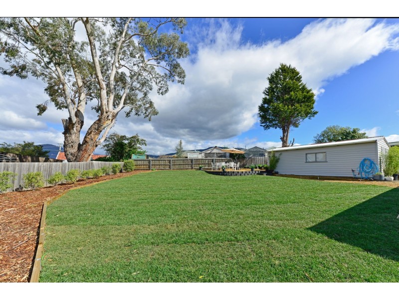 2 Dunedin Close, Claremont TAS 7011