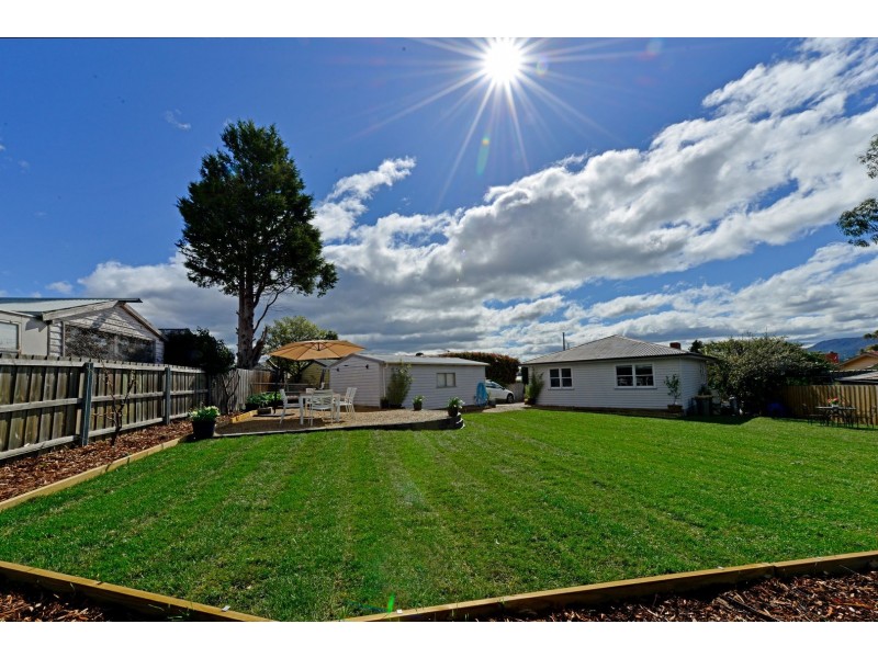 2 Dunedin Close, Claremont TAS 7011