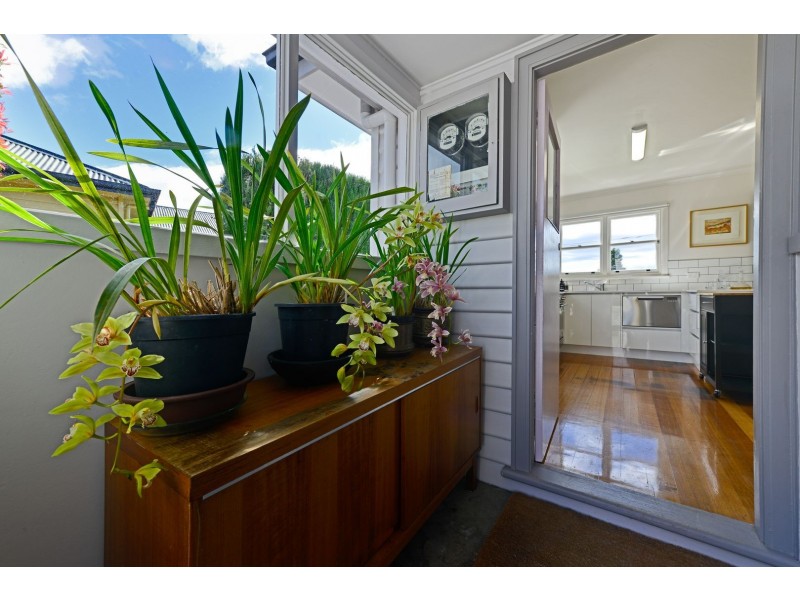 2 Dunedin Close, Claremont TAS 7011