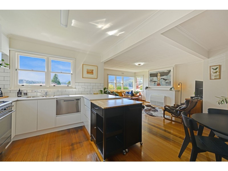 2 Dunedin Close, Claremont TAS 7011