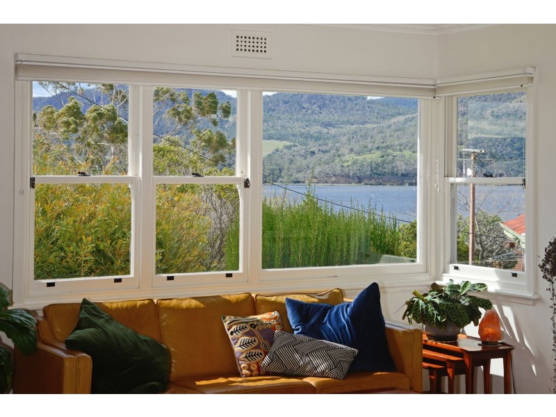 2 Dunedin Close, Claremont TAS 7011