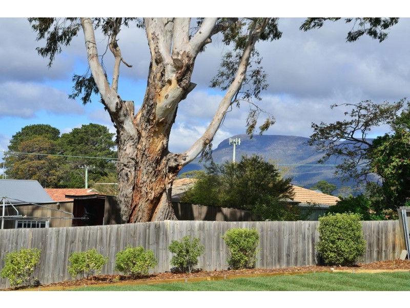 2 Dunedin Close, Claremont TAS 7011