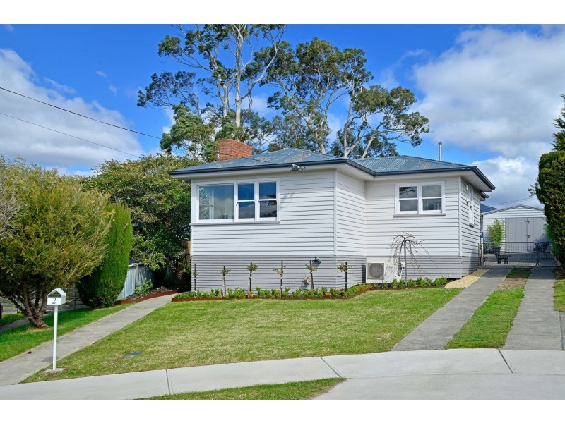 2 Dunedin Close, Claremont TAS 7011