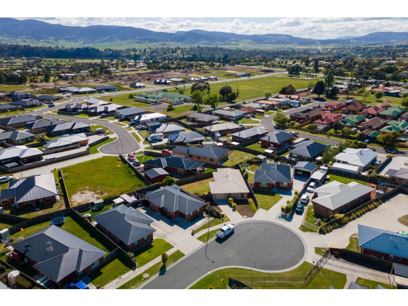 4 Thomas Court, Brighton TAS 7030