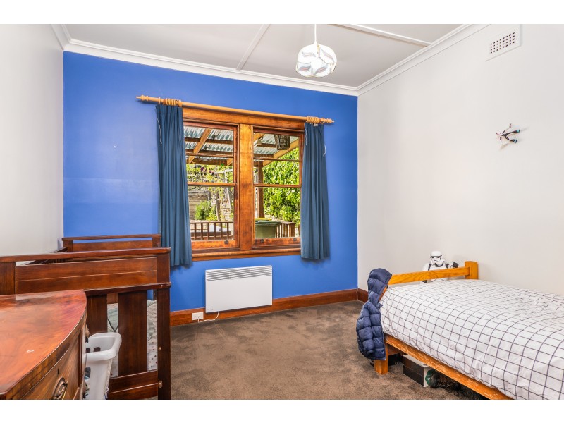 61 Oldham Avenue, New Town TAS 7008