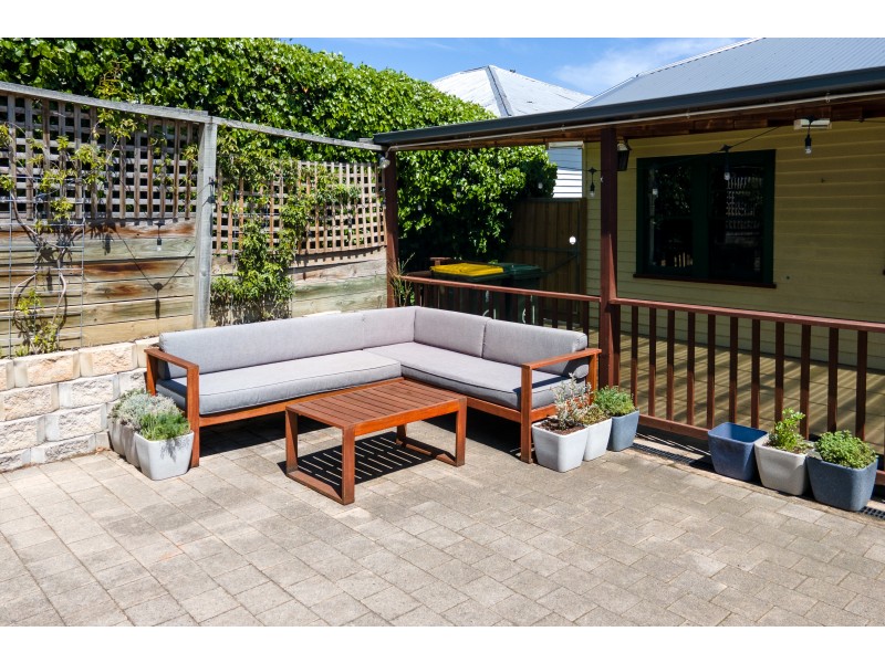 61 Oldham Avenue, New Town TAS 7008
