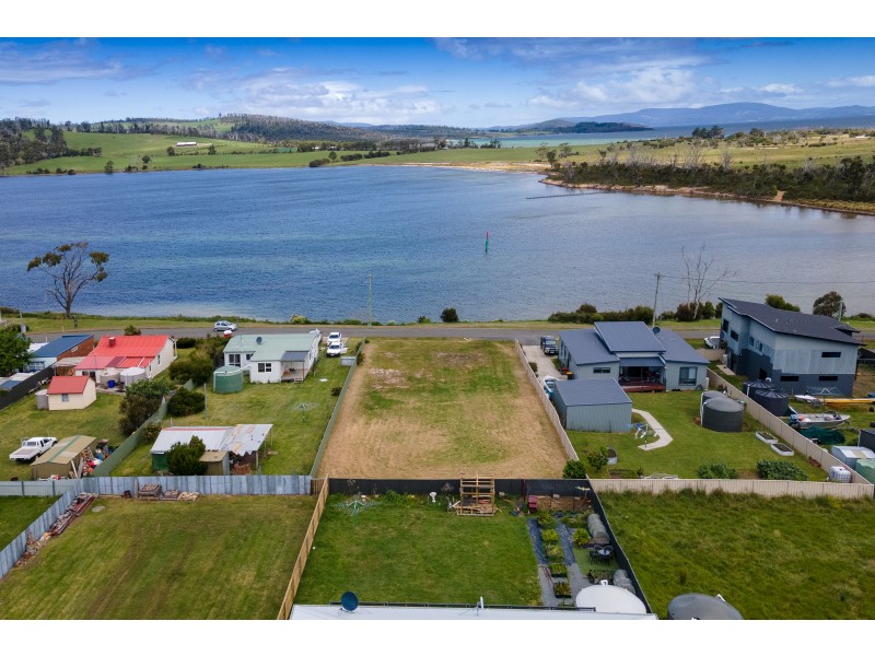 8 Dunalley Esplanade, Dunalley TAS 7177