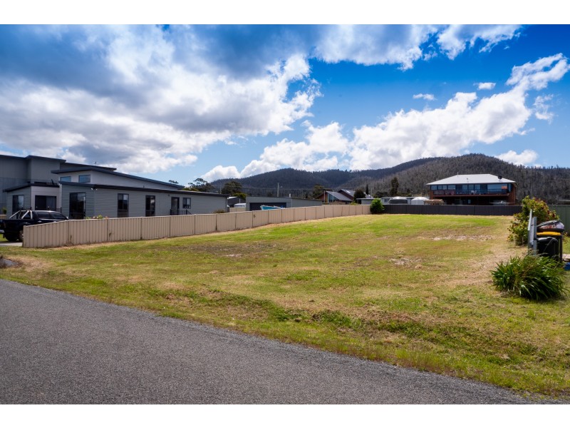 8 Dunalley Esplanade, Dunalley TAS 7177