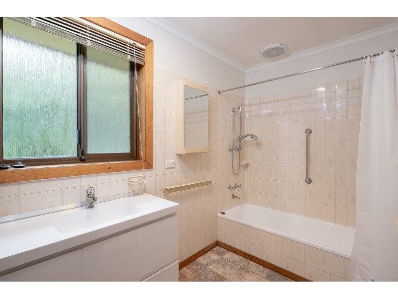 1/24 Cavesham Road, West Moonah TAS 7009