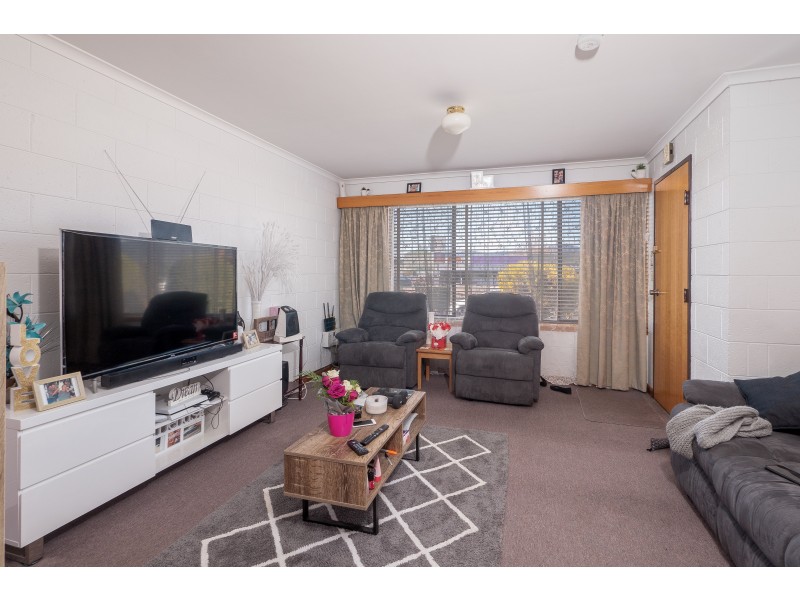 1/60 Main Road, Claremont TAS 7011