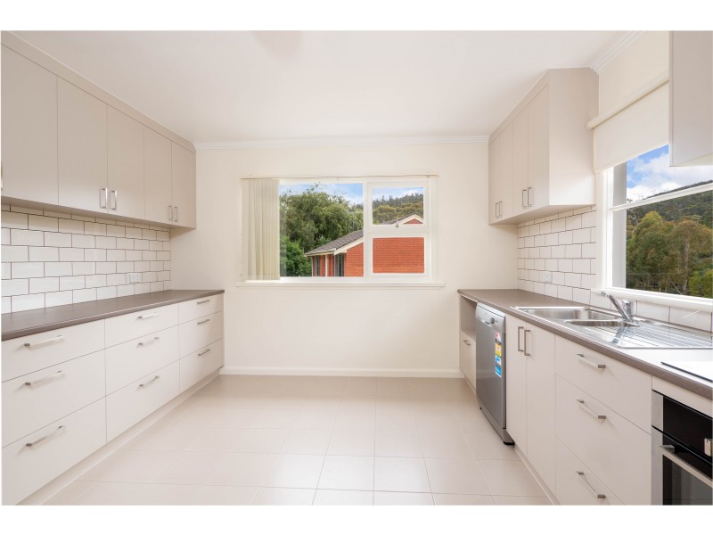 159 Flagstaff Gully Road, Lindisfarne TAS 7015