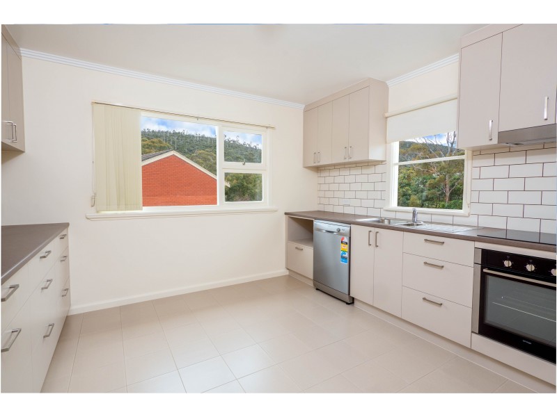 159 Flagstaff Gully Road, Lindisfarne TAS 7015