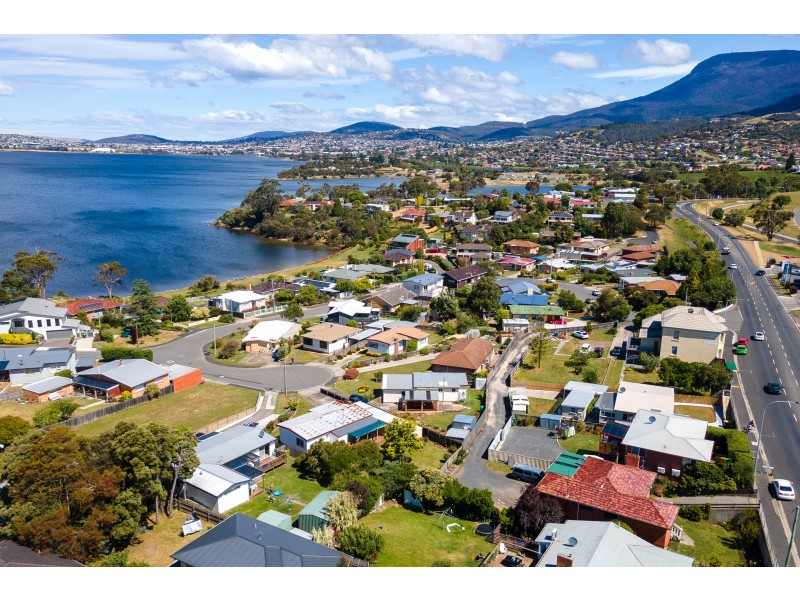 28 Connewarre Crescent, Berriedale TAS 7011