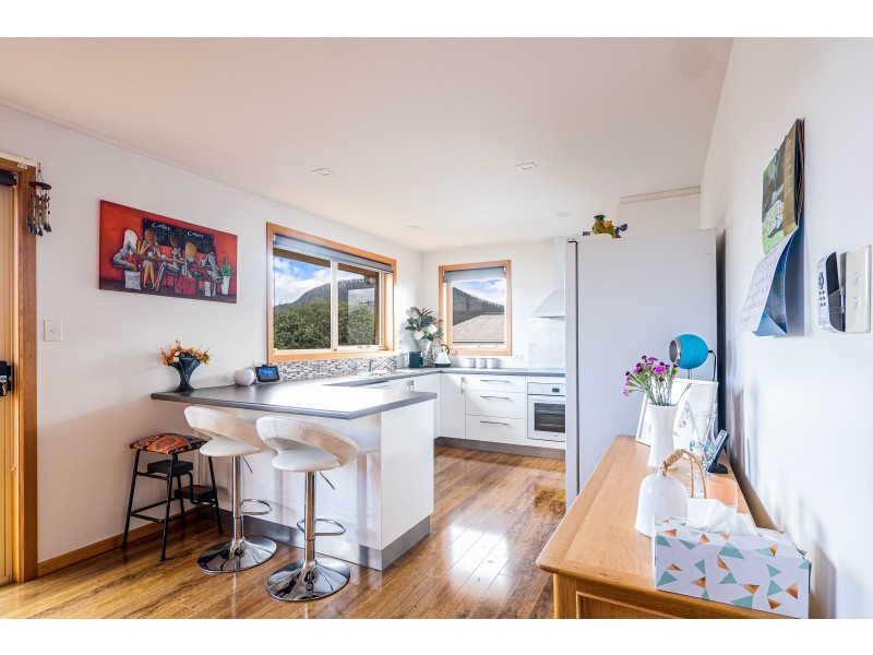 77 Edinburgh Crescent, Goodwood TAS 7010