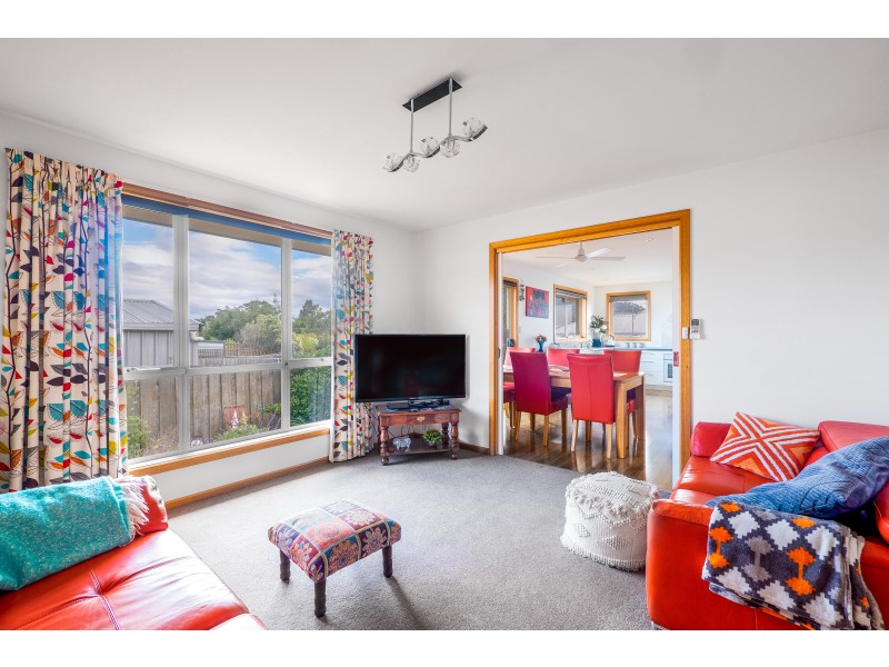 77 Edinburgh Crescent, Goodwood TAS 7010