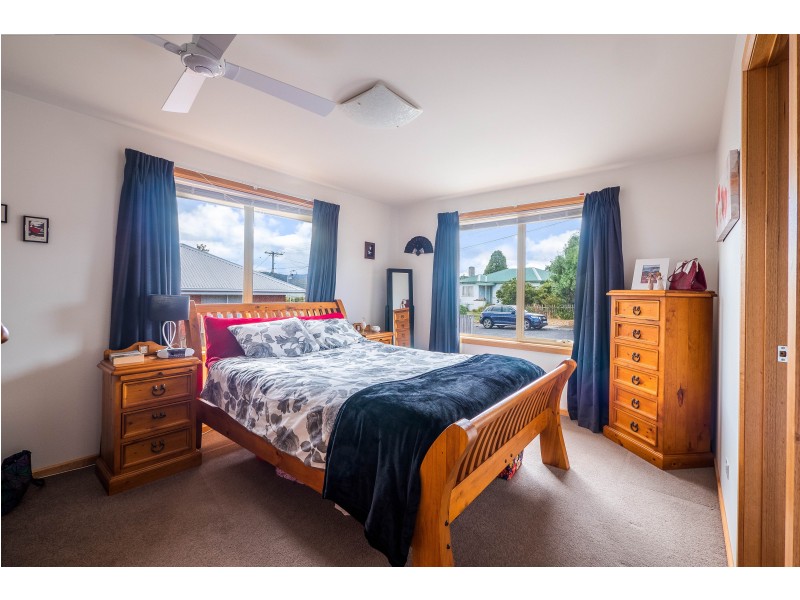 77 Edinburgh Crescent, Goodwood TAS 7010