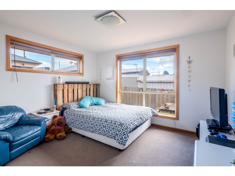 77 Edinburgh Crescent, Goodwood TAS 7010