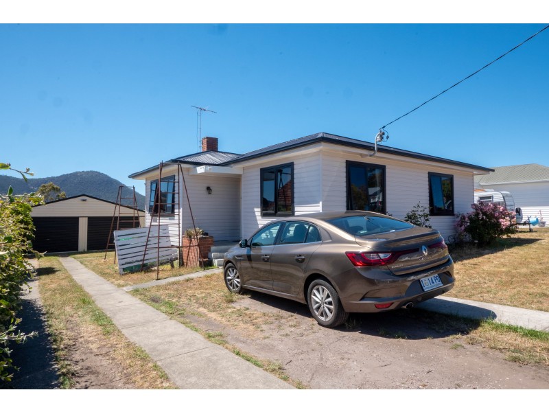11 Keynsham Road, Claremont TAS 7011