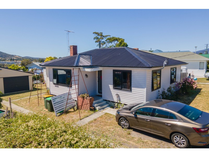 11 Keynsham Road, Claremont TAS 7011
