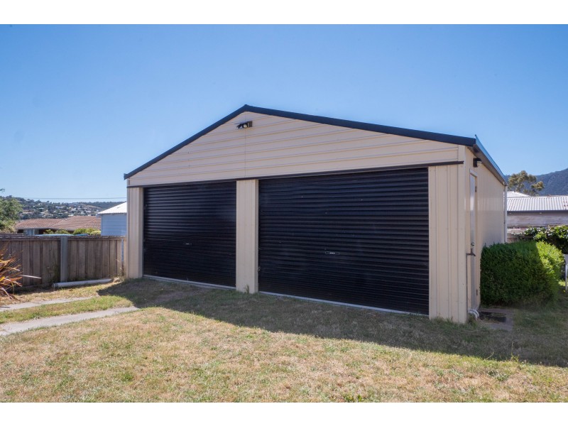 11 Keynsham Road, Claremont TAS 7011