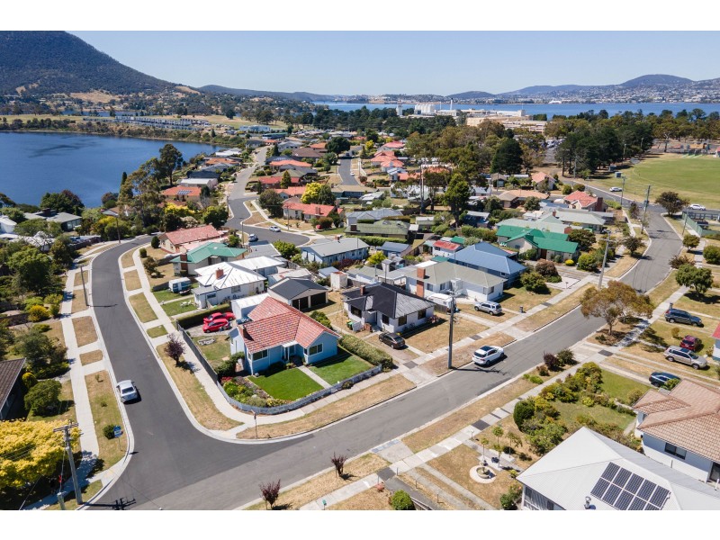 11 Keynsham Road, Claremont TAS 7011