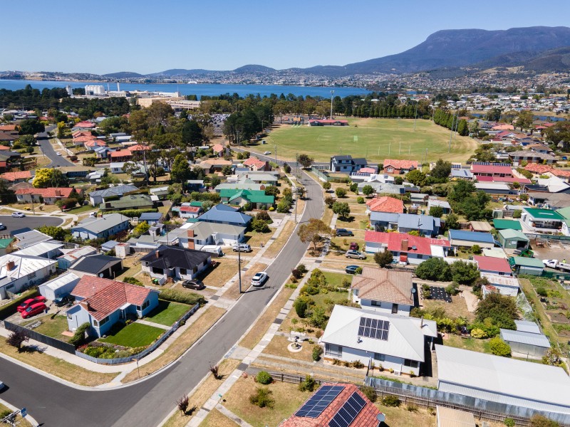 11 Keynsham Road, Claremont TAS 7011