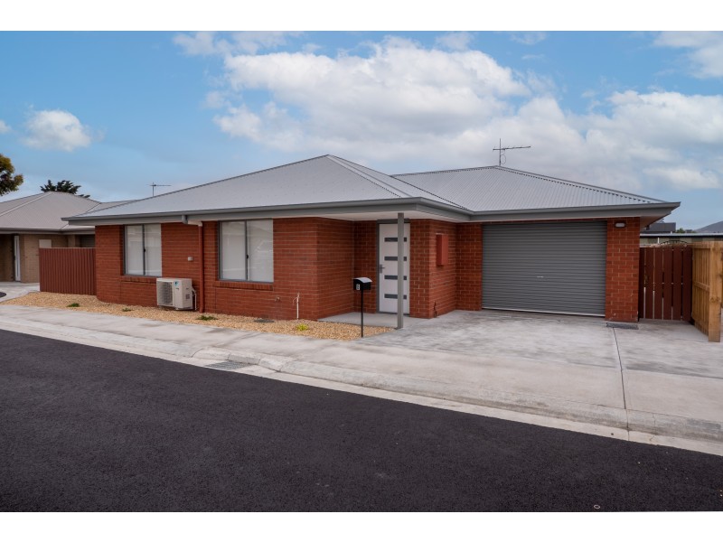 8/20 Magnolia Lane, Brighton TAS 7030