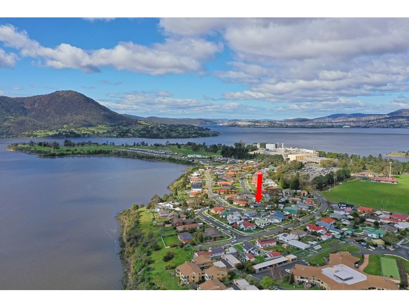 2 Dunedin Close, Claremont TAS 7011