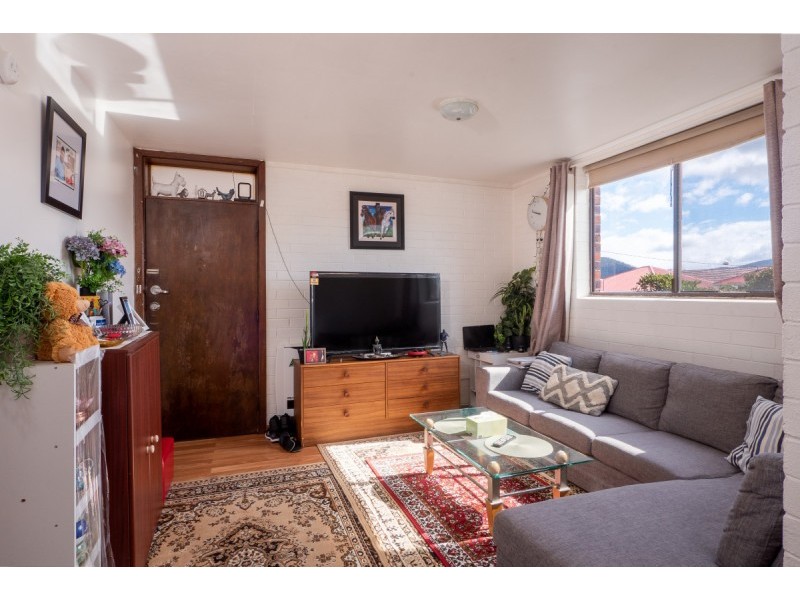 1/10 Charles Street, Moonah TAS 7009