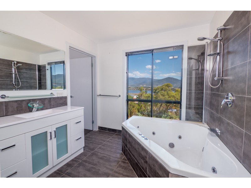 22 Grevillea Avenue, Old Beach TAS 7017