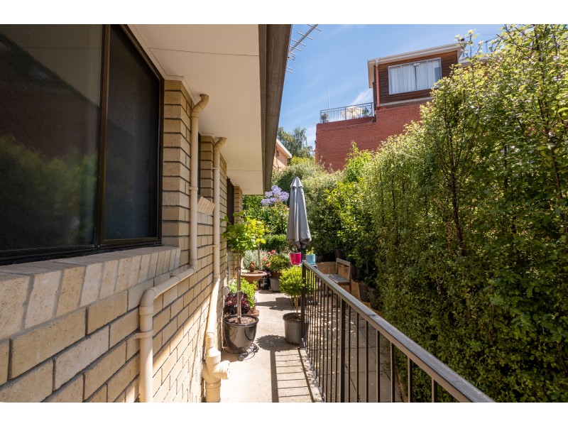 1/6 Nelis Court, Lutana TAS 7009