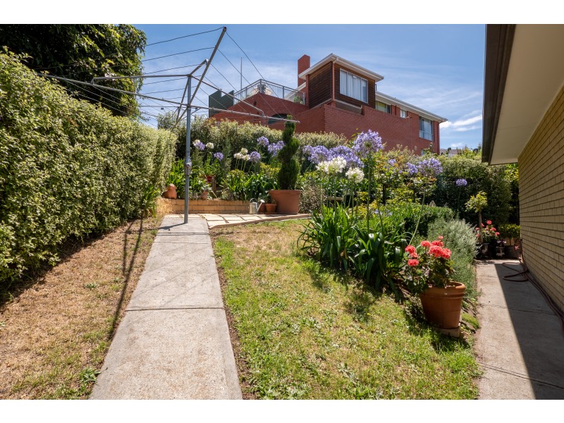 1/6 Nelis Court, Lutana TAS 7009