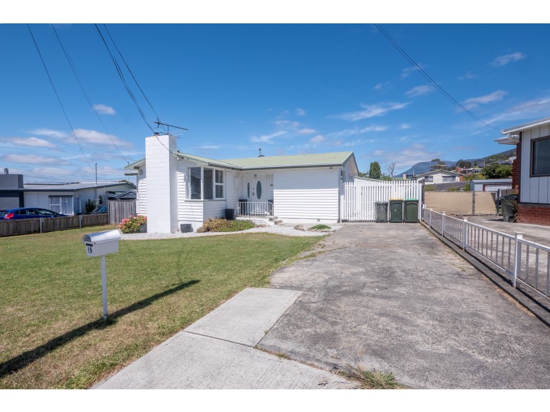 26 Esdaile Street, Claremont TAS 7011